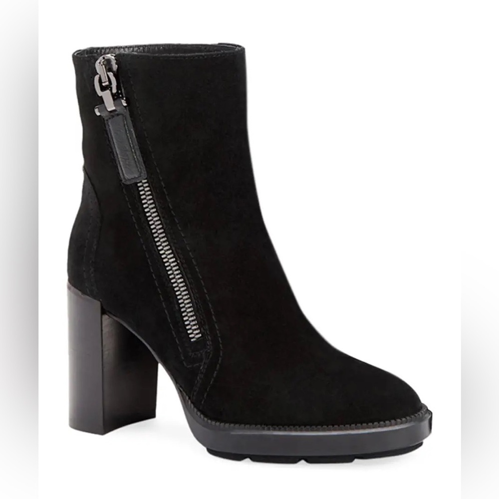 NWOT Aquatalia Black Ilenia Suede Ankle Boots